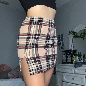 Tan Burberry print skirt
